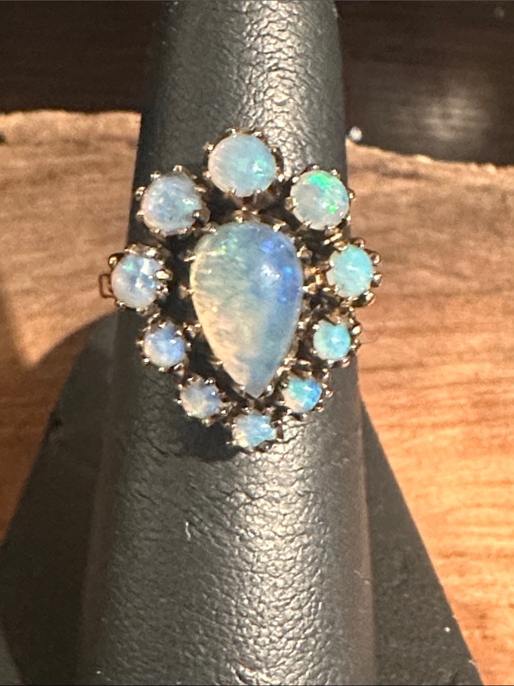 14 karat vintage oval ring, and wonderful condition for the age